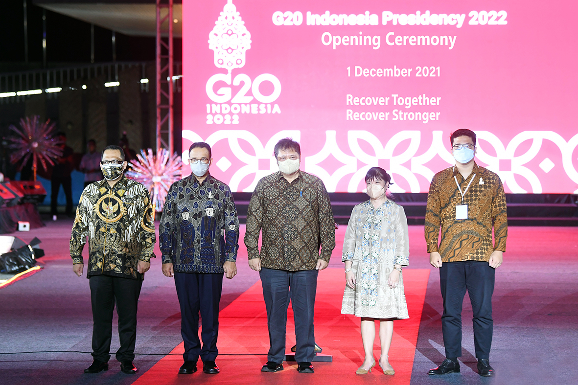 kominfo-menteri-johnny-opening-ceremony-presidensi-G20-indonesia-lap-banteng-AYH-10.jpg