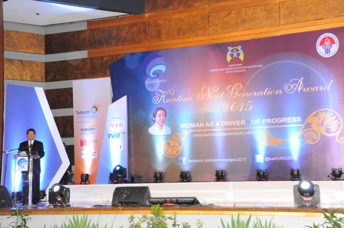 Menkominfo Berikan Anugerah Kartini Next Generation 2015