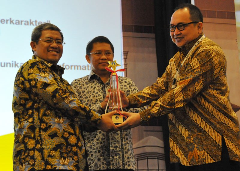 Pemprov Jawa Barat Kembali Raih Juara Umum AMH 2014