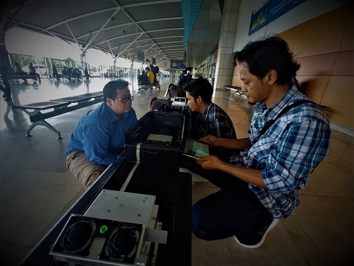 Tim DitDal lakukan Static Test di pintu keberangkatan Bandara Makassar